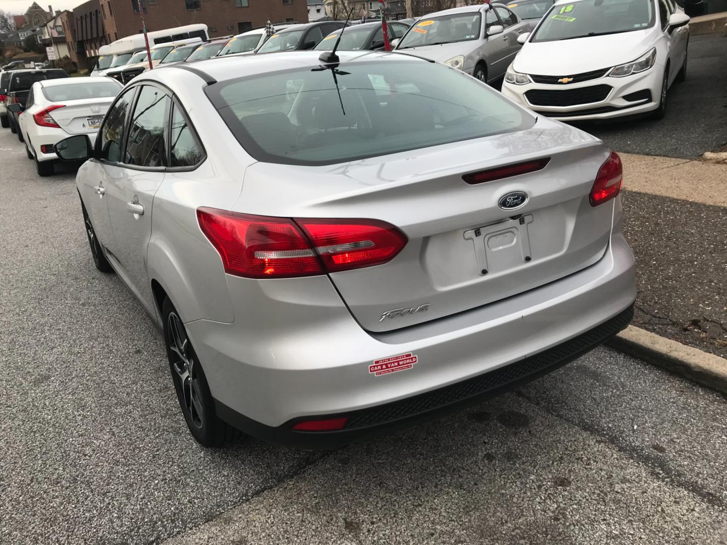 2018 Silver /Gray Ford Focus SE (1FADP3F24JL) with an 2.0 V4 engine, Automatic transmission, located at 577 Chester Pike, Prospect Park, PA, 19076, (610) 237-1015, 39.886154, -75.302338 - Photo#5